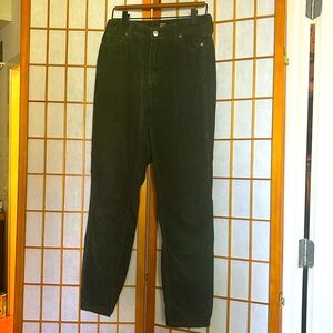 BDG by Urban Outfitters - Forest Green Mom hi-rise Corduroy Pants - 26